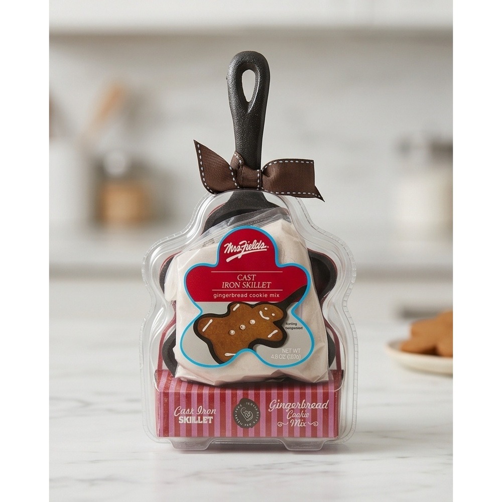 Mrs Fields Retro Gingerbread Cookie Mix with Mini Cast Iron Skillet Gift Set NEW